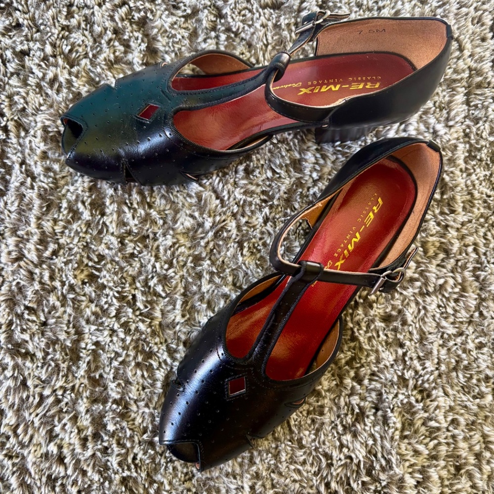 Re-Mix Vintage Shoes Gabrielle 7.5 Black Leather Sandal - Picture 5 of 8